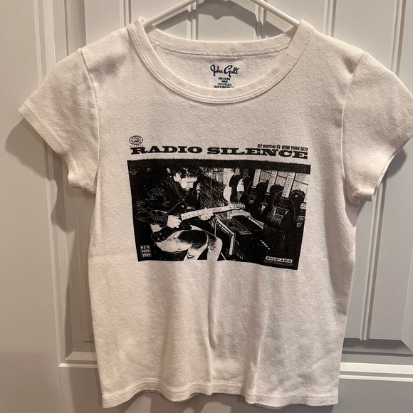 Brandy Melville Tops - brandy melville radio silence top